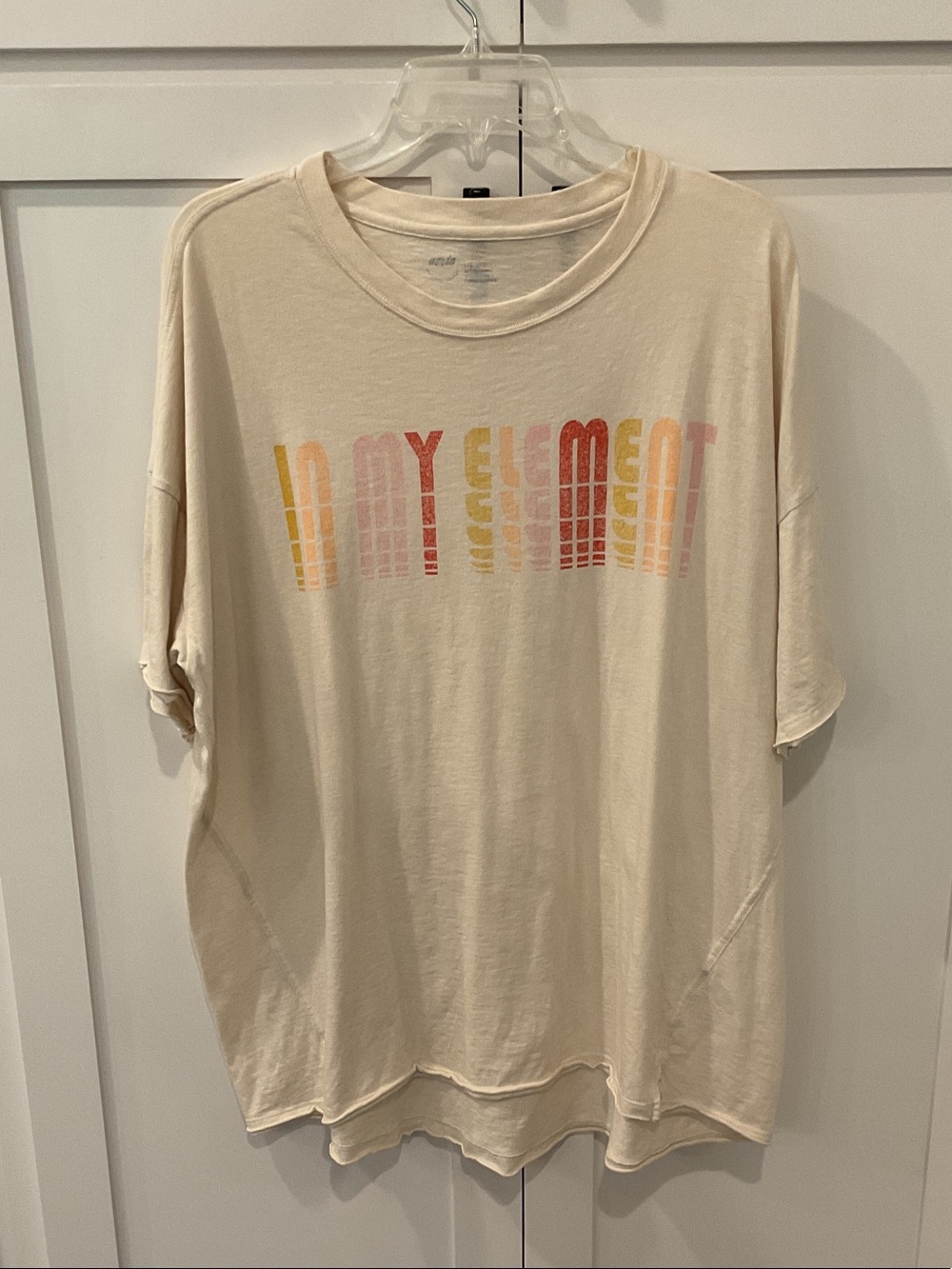 aerie cream graphic tee with warm multicolor print
